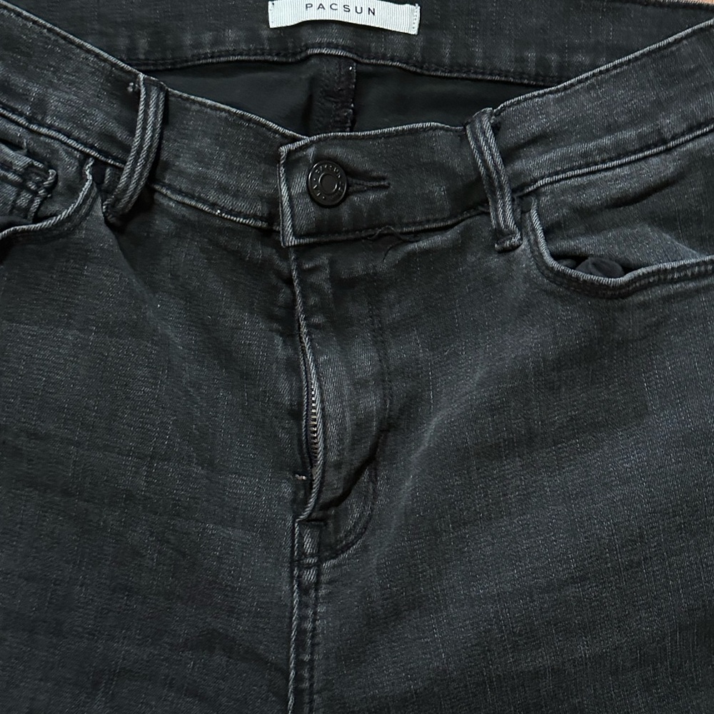 Black Distressed Women's Jeans - Picture 3 of 9